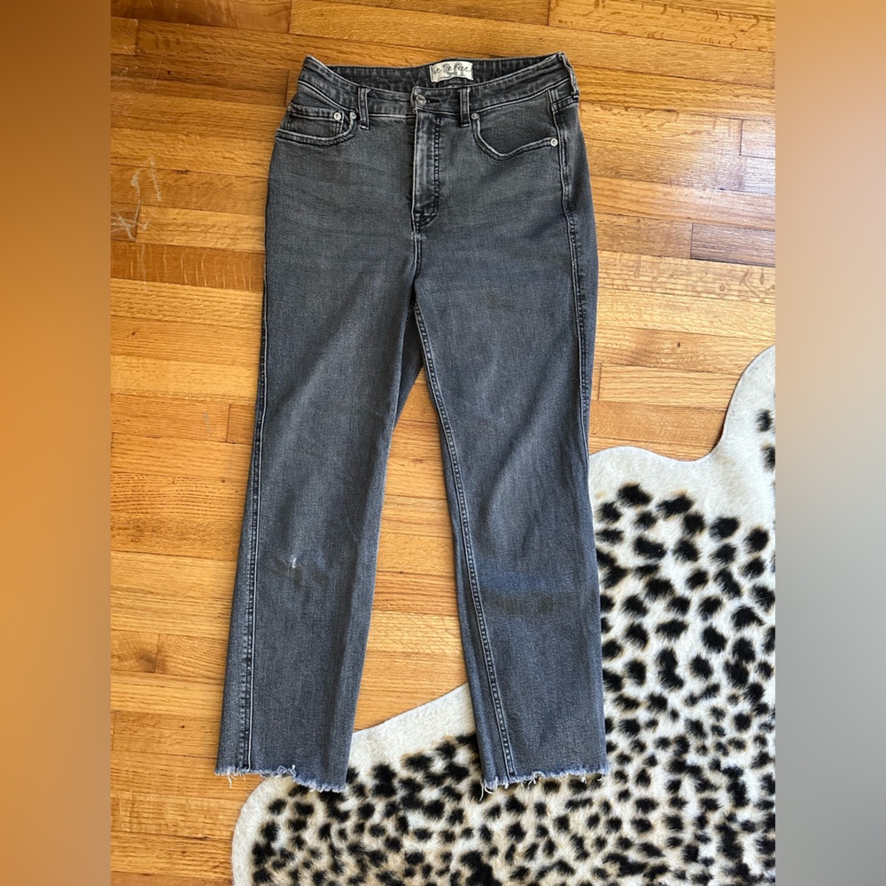 We The Free CRVY Charcoal Cropped Jeans